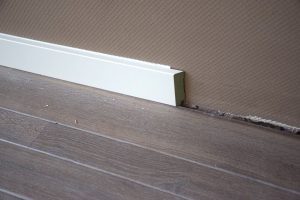 aanbrengen plinten 1